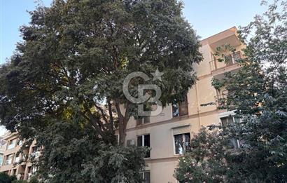 Fenerbahçe sahil'de 4,5 +1 balkonlu eşyalı daire