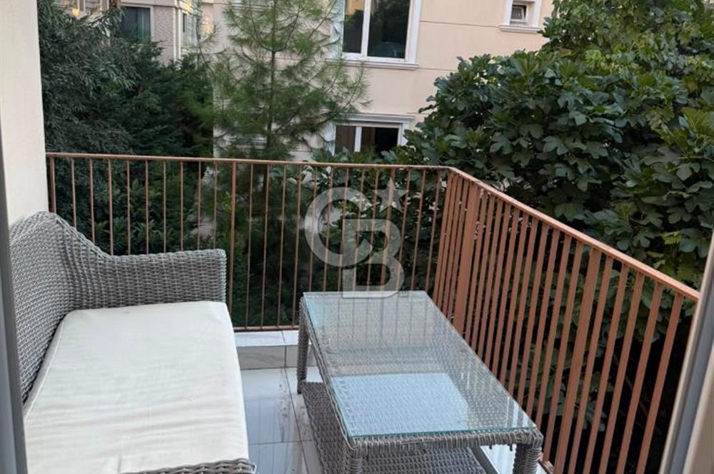 Fenerbahçe sahil'de 4,5 +1 balkonlu eşyalı daire