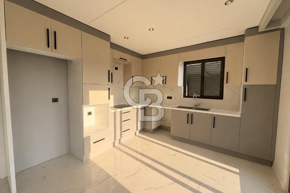 Foça'da Müstakil Havuzlu 4+1 Villa