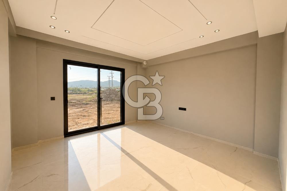 Foça'da Müstakil Havuzlu 4+1 Villa