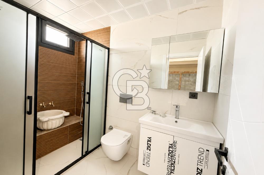 Foça'da Müstakil Havuzlu 4+1 Villa