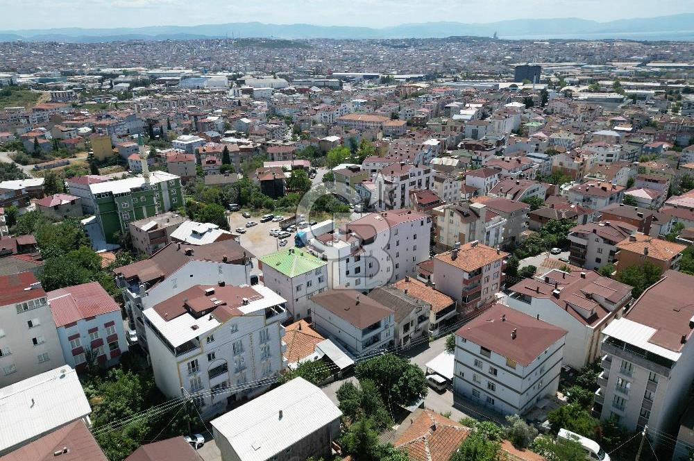 Ulus Mah. Yeşil Cami Karşısı Satılık iki Aileye Uygun Dubleks