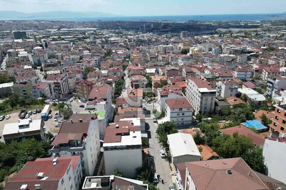 Ulus Mah. Yeşil Cami Karşısı Satılık iki Aileye Uygun Dubleks