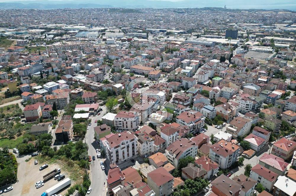 Ulus Mah. Yeşil Cami Karşısı Satılık iki Aileye Uygun Dubleks