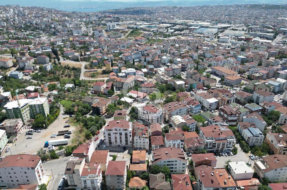 Ulus Mah. Yeşil Cami Karşısı Satılık iki Aileye Uygun Dubleks