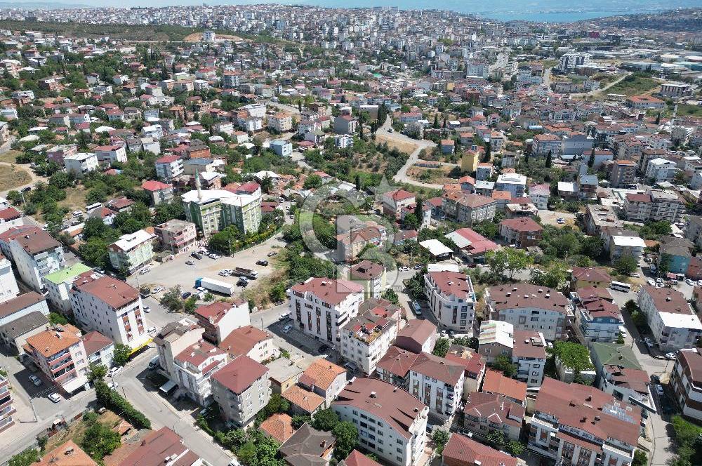 Ulus Mah. Yeşil Cami Karşısı Satılık iki Aileye Uygun Dubleks