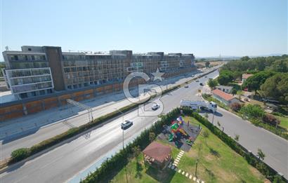 ÇİĞLİ GREEN PARK SİTESİNDE 2+1 TERASLI FULL EŞYALI KİRALIK DAİRE
