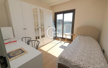 ÇİĞLİ GREEN PARK SİTESİNDE 2+1 TERASLI FULL EŞYALI KİRALIK DAİRE
