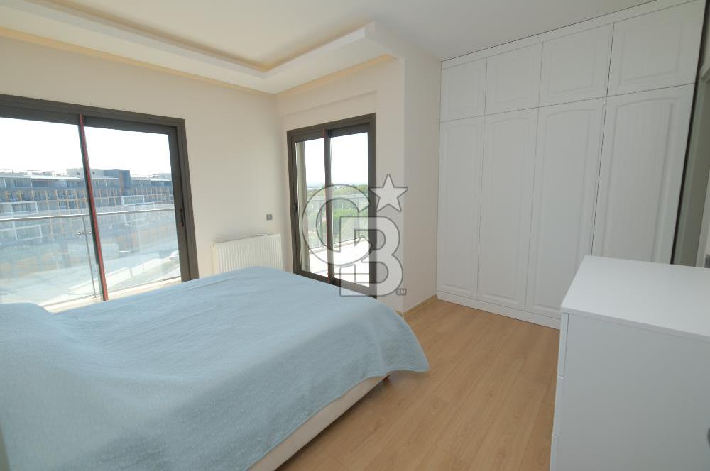 ÇİĞLİ GREEN PARK SİTESİNDE 2+1 TERASLI FULL EŞYALI KİRALIK DAİRE