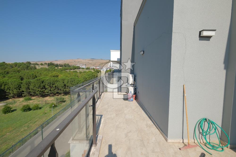 ÇİĞLİ GREEN PARK SİTESİNDE 2+1 TERASLI FULL EŞYALI KİRALIK DAİRE