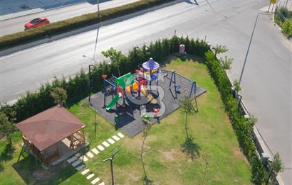 ÇİĞLİ GREEN PARK SİTESİNDE 2+1 TERASLI FULL EŞYALI KİRALIK DAİRE