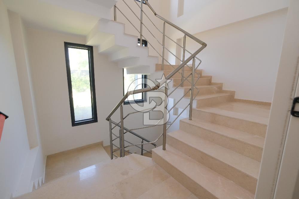 ÇİĞLİ GREEN PARK SİTESİNDE 2+1 TERASLI FULL EŞYALI KİRALIK DAİRE