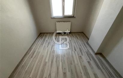 Ulus Mah. Yeşil Cami Karşısı Satılık iki Aileye Uygun Dubleks