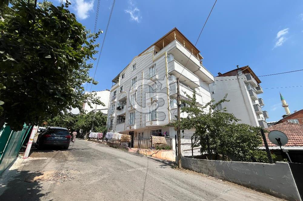 Ulus Mah. Yeşil Cami Karşısı Satılık iki Aileye Uygun Dubleks