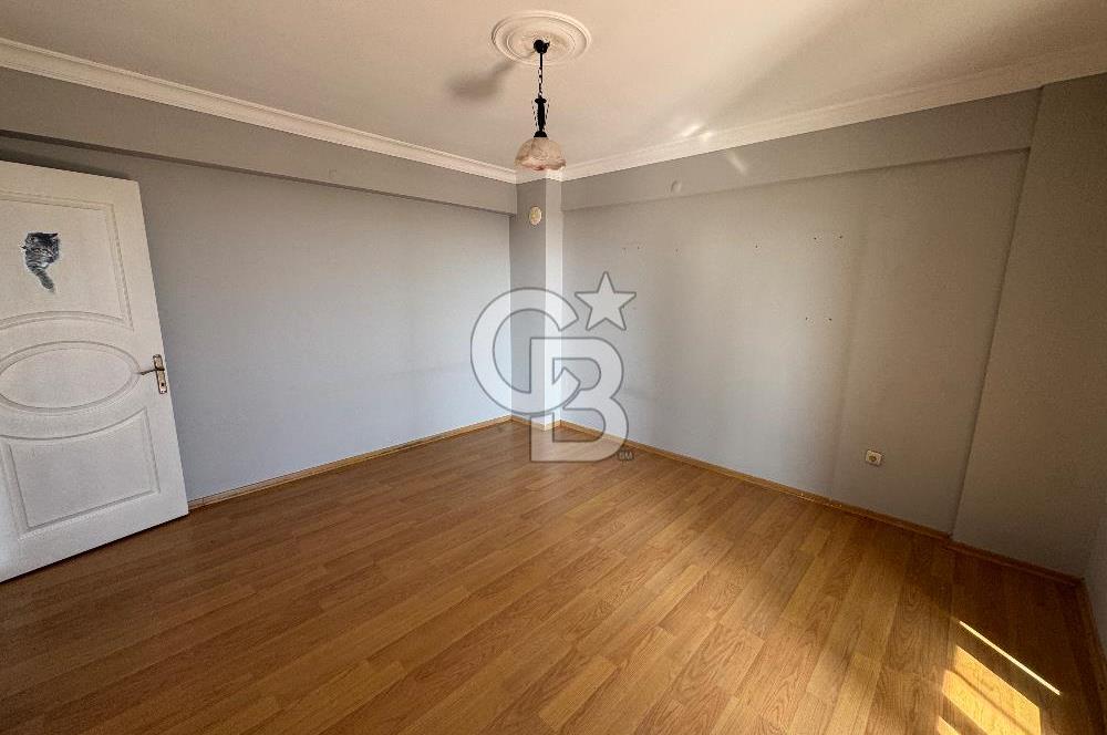 Küçük çiğlide doğalgazlı yeni binada kiralık 3 + 1
