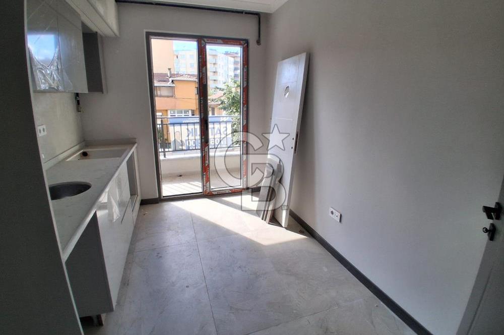 Pendik Kaynarca mah satılık teraslı 80 m2 net fırsat 2+1 daire