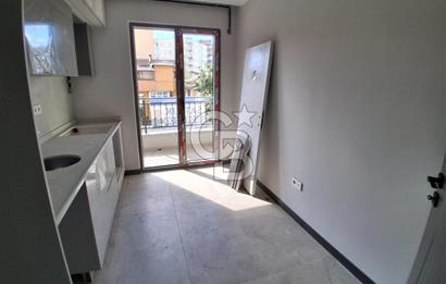 Pendik Kaynarca mah satılık teraslı 80 m2 net fırsat 2+1 daire