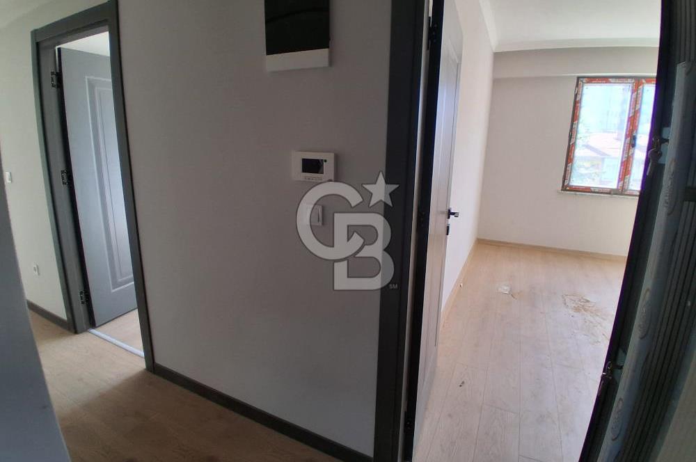 Pendik Kaynarca mah satılık teraslı 80 m2 net fırsat 2+1 daire