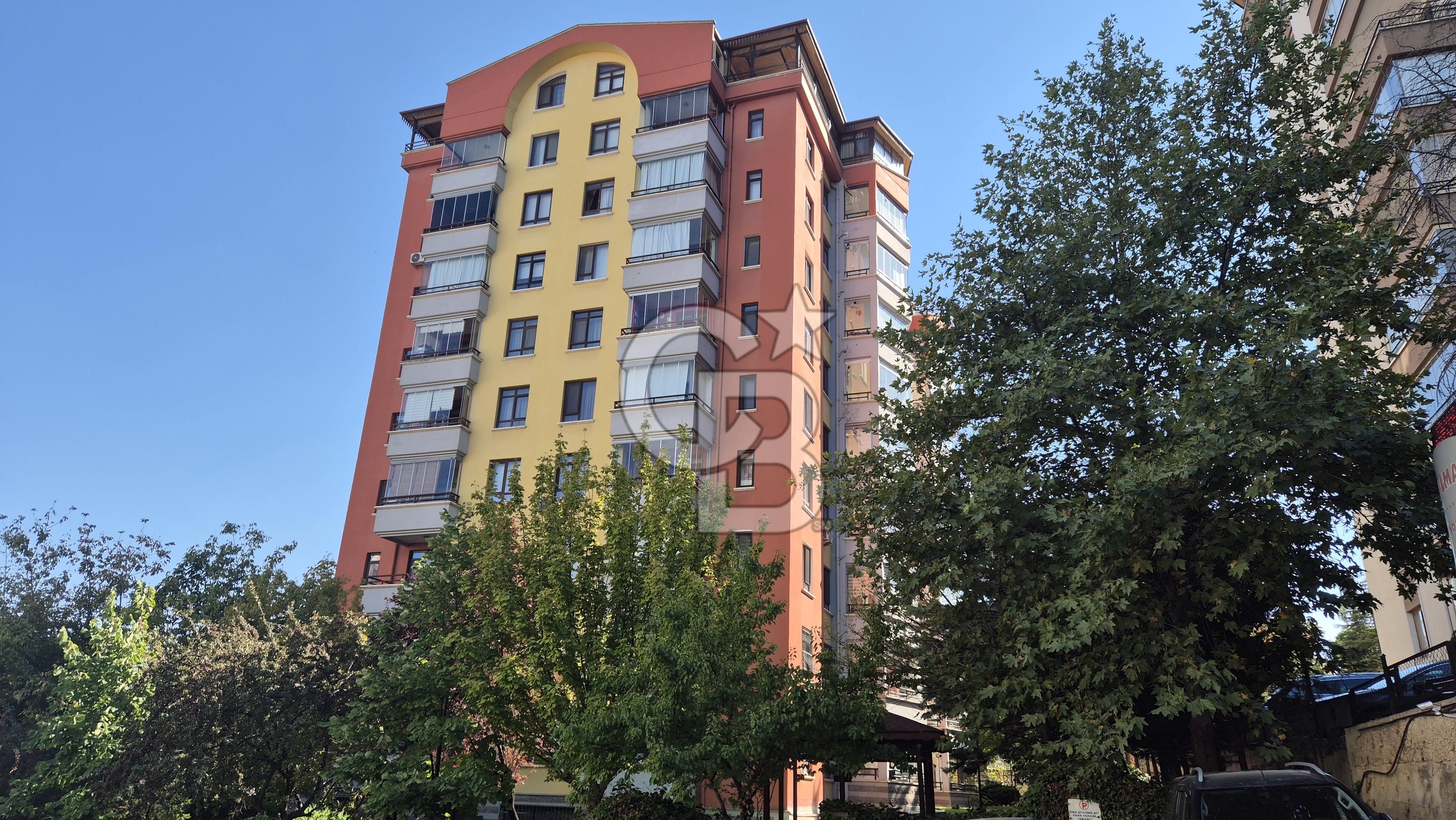 ÇUKURAMBAR OBA SİTESİNDE 374 M² 7+1 DUBLEKS / GENİŞ TERASLI