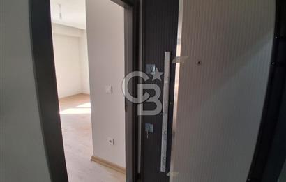 Pendik Kaynarca mah satılık teraslı 80 m2 net fırsat 2+1 daire