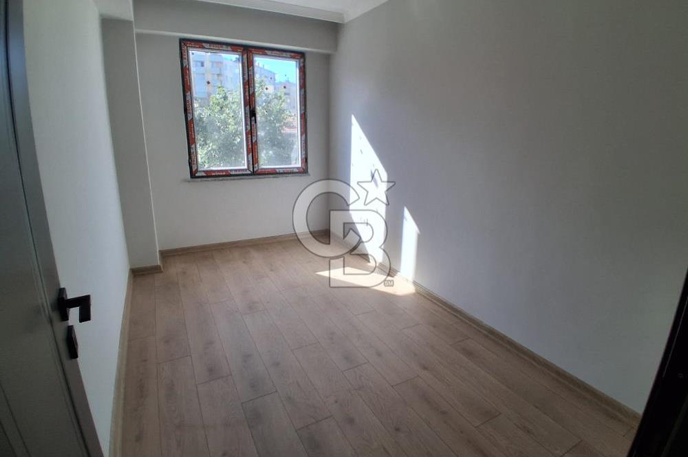 Pendik Kaynarca mah satılık teraslı 80 m2 net fırsat 2+1 daire