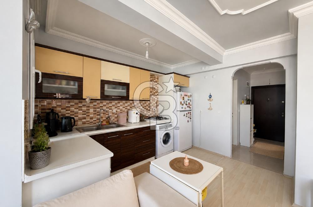 ÇANDARLI MERKEZ'DE 1+1 BAKIMLI SATILIK DAİRE