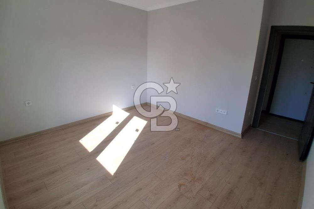 Pendik Kaynarca mah satılık teraslı 80 m2 net fırsat 2+1 daire