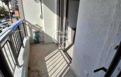 Pendik Kaynarca mah satılık teraslı 80 m2 net fırsat 2+1 daire
