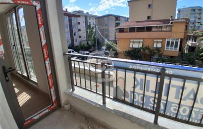 Pendik Kaynarca mah satılık teraslı 80 m2 net fırsat 2+1 daire