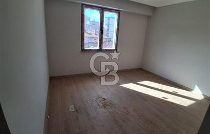Pendik Kaynarca mah satılık teraslı 80 m2 net fırsat 2+1 daire