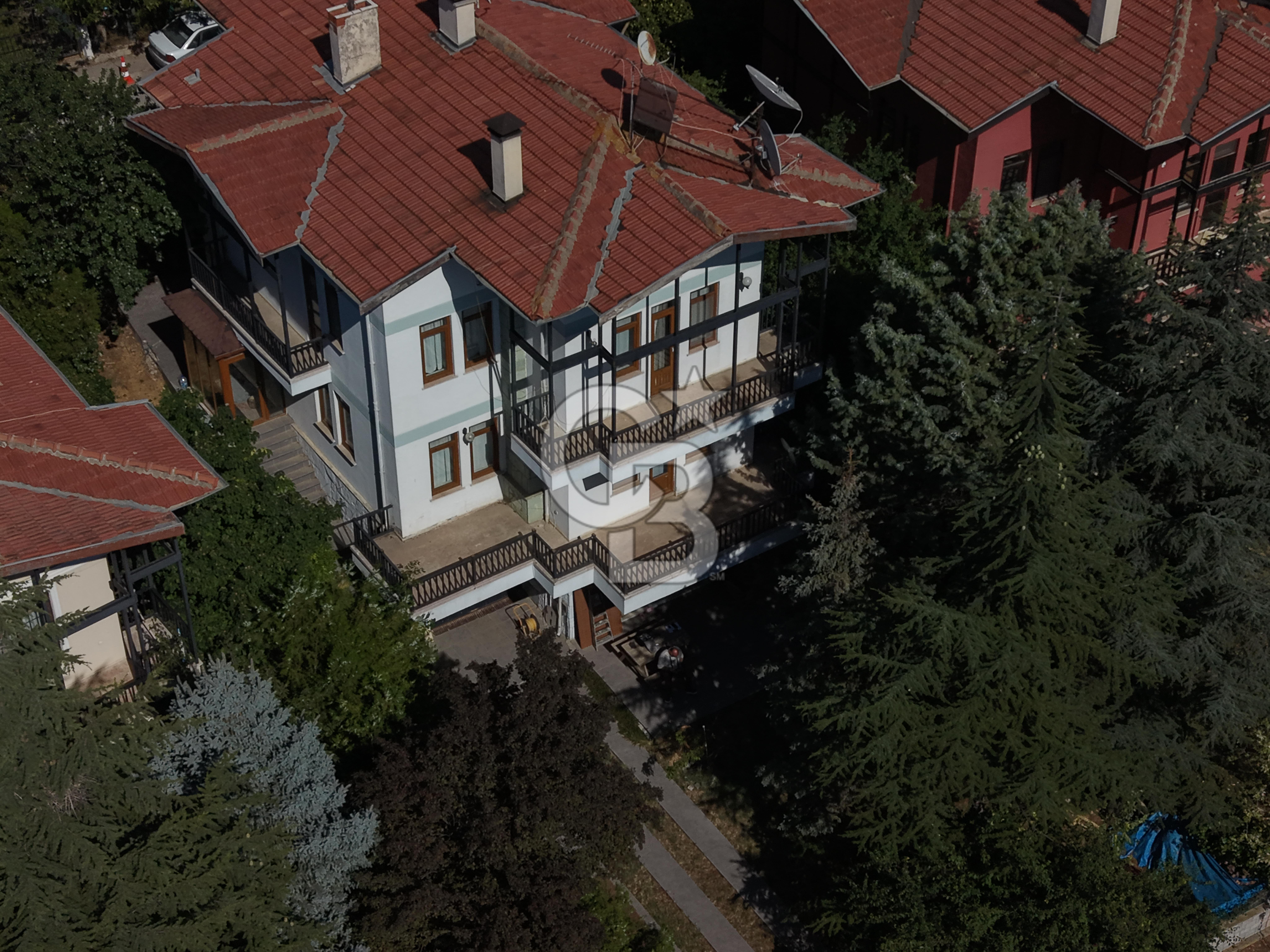 SATILIK MÜSTAKİL EV VİLLA GÖLBAŞI HEMEN TESLİM 3+1+1+1
