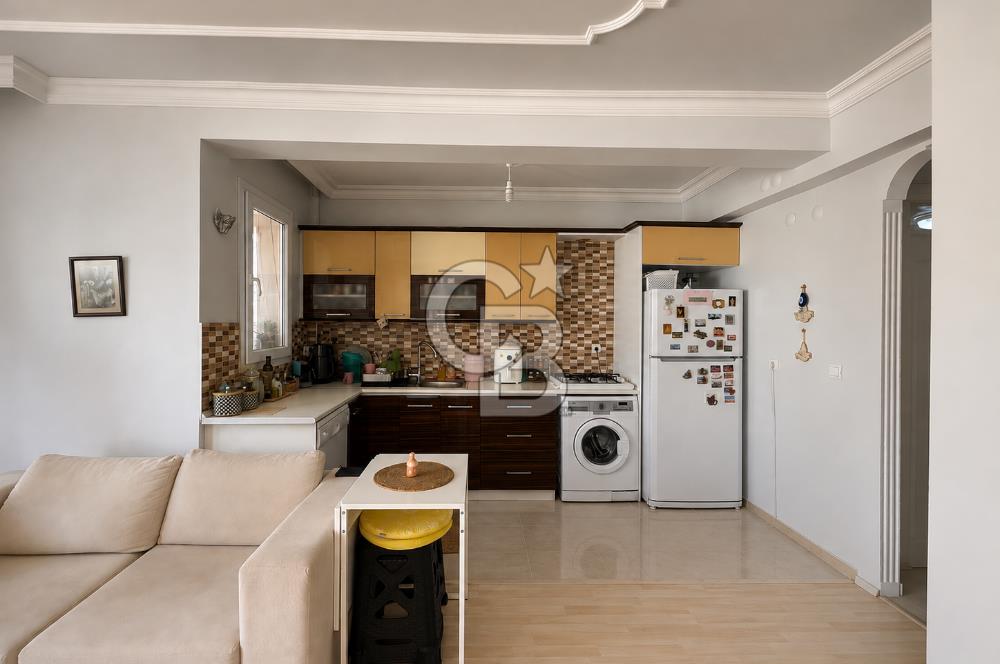 ÇANDARLI MERKEZ'DE 1+1 BAKIMLI SATILIK DAİRE