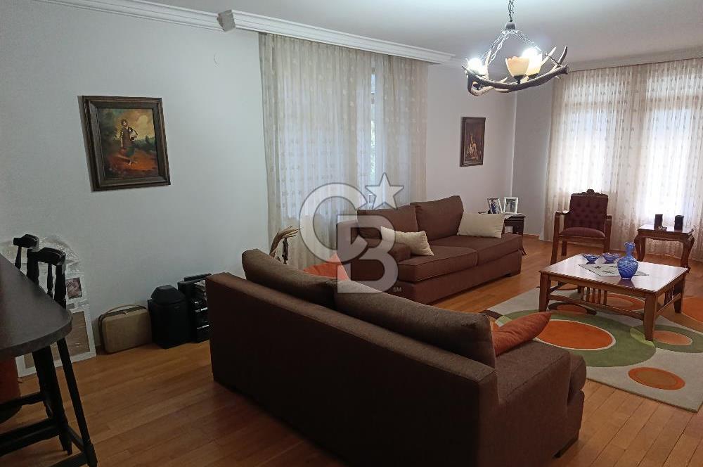 SATILIK MÜSTAKİL EV VİLLA GÖLBAŞI HEMEN TESLİM 3+1+1+1