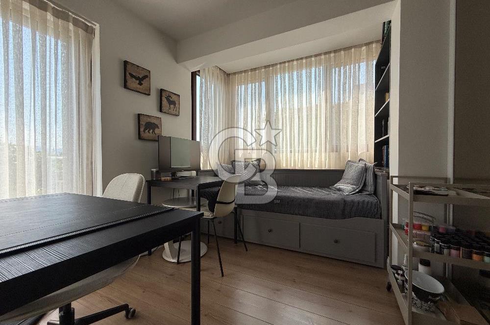 BORNOVA EVKA 3 SARAYKENT ÖZEL TASARLANMIŞ TRİPLEKS KİRALIK VİLLA