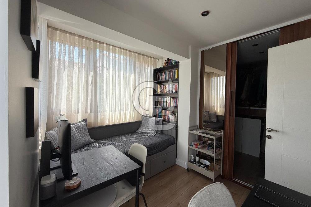 BORNOVA EVKA 3 SARAYKENT ÖZEL TASARLANMIŞ TRİPLEKS KİRALIK VİLLA