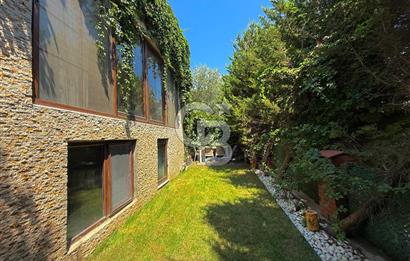 BORNOVA EVKA 3 SARAYKENT ÖZEL TASARLANMIŞ TRİPLEKS KİRALIK VİLLA