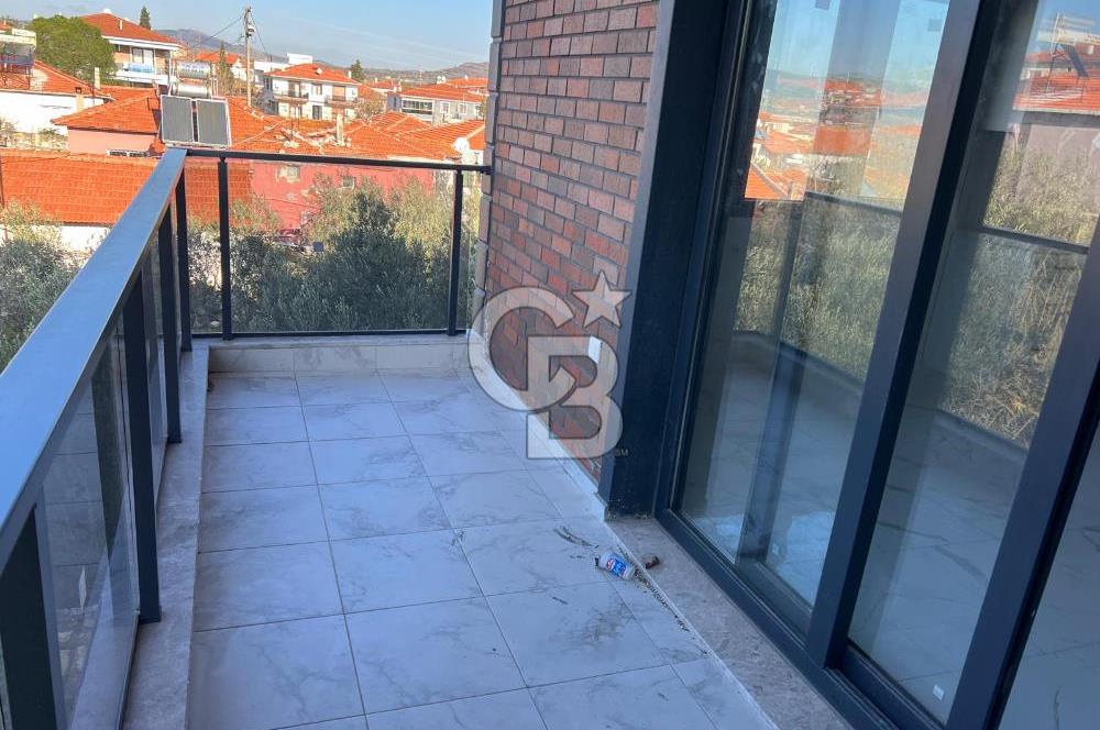 Foça Yenibağarasında Kiralık 2+1 Daire