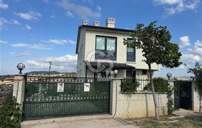 YALOVA ÇİFLİK MAHALLESİ KİRALIK 6+1 MÜSTAKİL TRIPLEKS EV