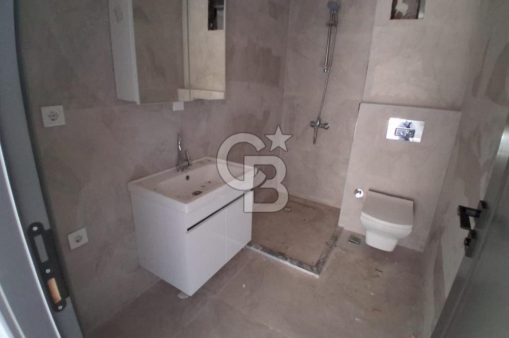 Pendik Kaynarca mah satılık teraslı 80 m2 net fırsat 2+1 daire