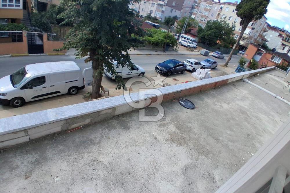 Pendik Kaynarca mah satılık teraslı 80 m2 net fırsat 2+1 daire