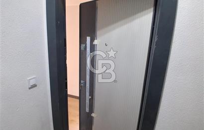 Pendik Kaynarca mah satılık teraslı 80 m2 net fırsat 2+1 daire