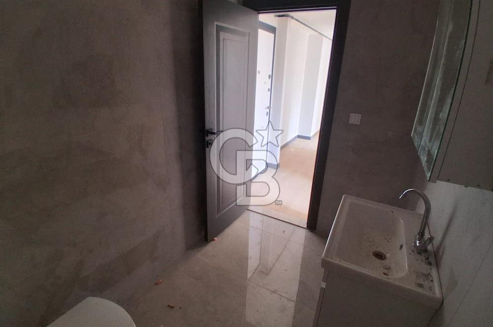 Pendik Kaynarca mah satılık teraslı 80 m2 net fırsat 2+1 daire