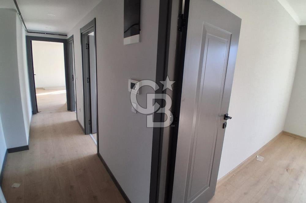 Pendik Kaynarca mah satılık teraslı 80 m2 net fırsat 2+1 daire