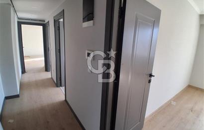 Pendik Kaynarca mah satılık teraslı 80 m2 net fırsat 2+1 daire