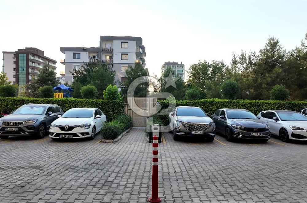 Narova 5. Etap'ta Satılık 2+1 Ebeveyn Banyolu Havuzlu Daire