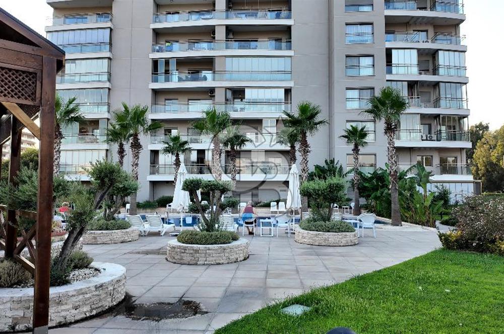 Narova 5. Etap'ta Satılık 2+1 Ebeveyn Banyolu Havuzlu Daire