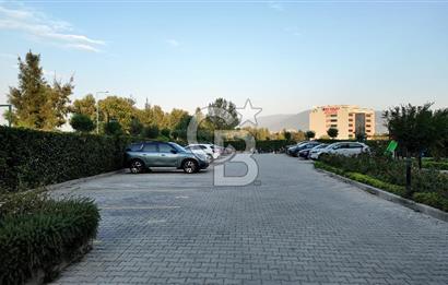 Narova 5. Etap'ta Satılık 2+1 Ebeveyn Banyolu Havuzlu Daire