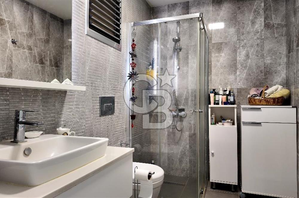 Narova 5. Etap'ta Satılık 2+1 Ebeveyn Banyolu Havuzlu Daire
