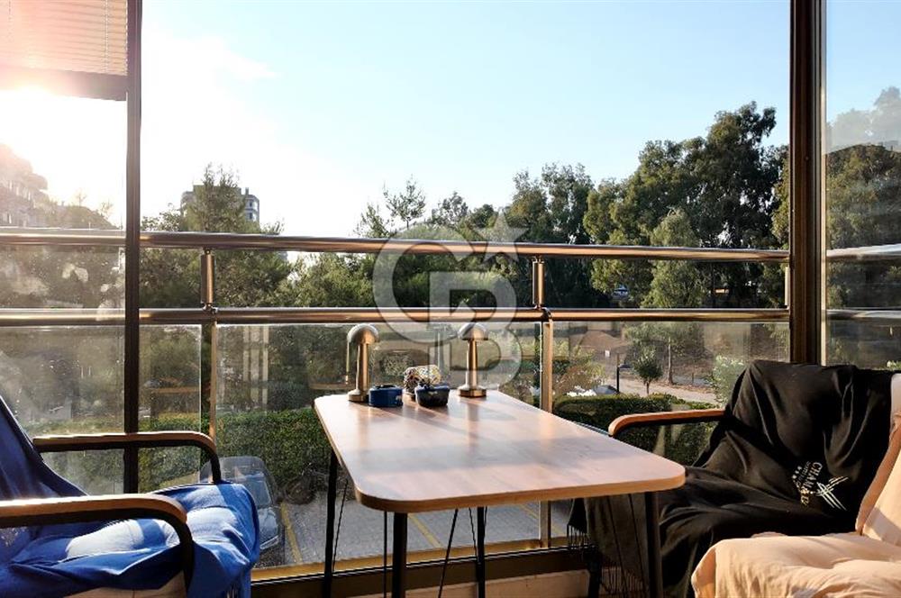 Narova 5. Etap'ta Satılık 2+1 Ebeveyn Banyolu Havuzlu Daire