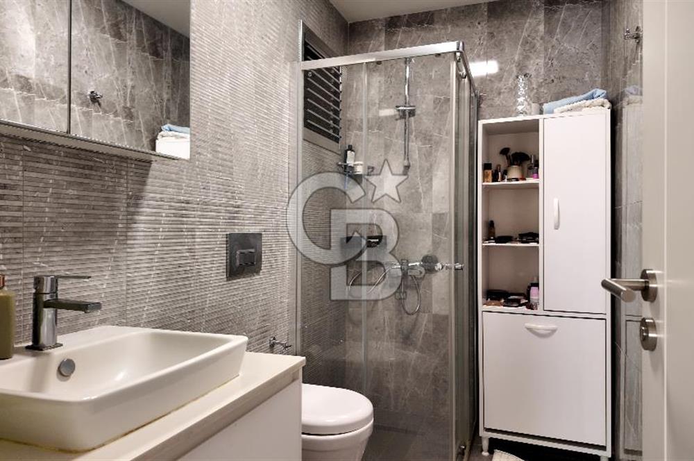 Narova 5. Etap'ta Satılık 2+1 Ebeveyn Banyolu Havuzlu Daire